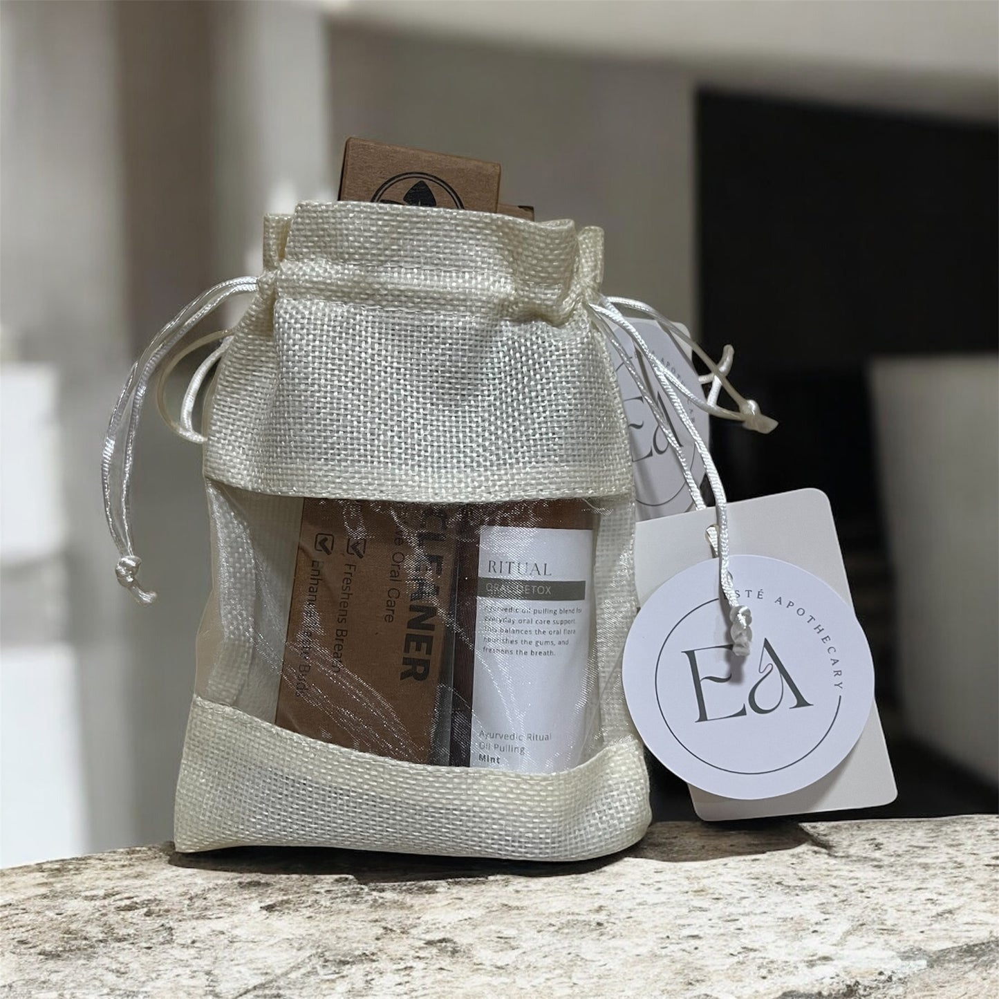 Ritual Detox: Tongue & Oil Ritual Pair (Oil Pulling Wash + Tongue Cleaner)